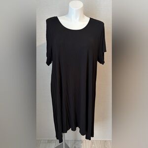 Women’s size 4X Joan Vass black short sleeve hi-low dress